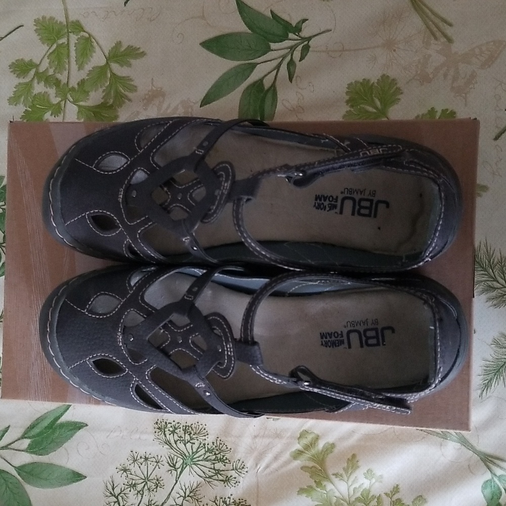 JBU Women's Shoes